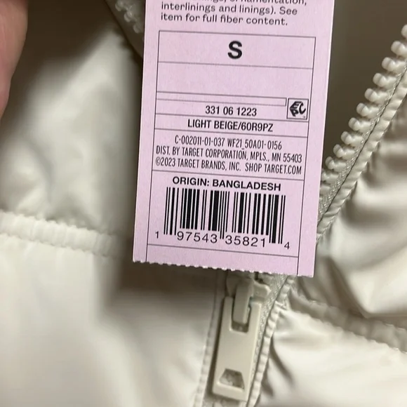 Wild Fable Light Beige Quilted Puffer Vest - Picture 9 of 9